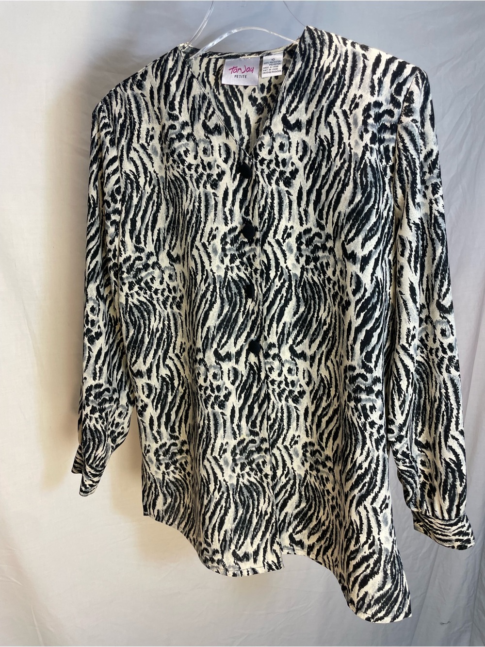 TanJay Black & White Animal-Print V-Neck Blouse